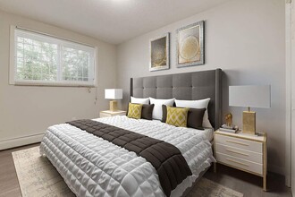 New Delton Apartments in Edmonton, AB - Building Photo - Building Photo