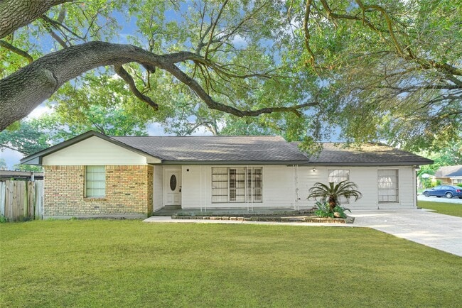 property at 122 Gruss Dr