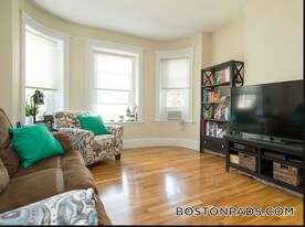 64 Hemenway St in Boston, MA - Building Photo