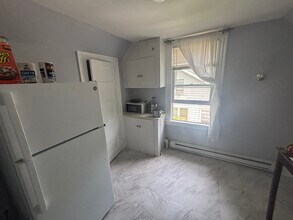 52 N Main St in West Hartford, CT - Building Photo - Building Photo
