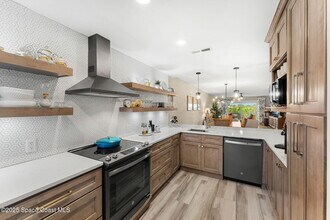 2160 N Hwy A1A in Indialantic, FL - Building Photo - Building Photo