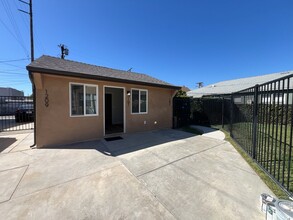 1211 N Cordova St, Unit 101 in Burbank, CA - Foto de edificio - Building Photo