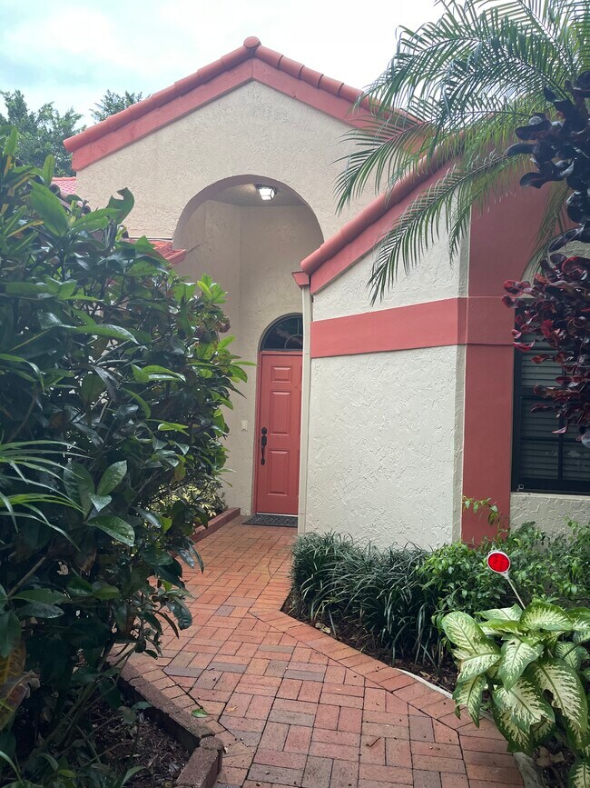 7942 Lexington Club Blvd, Unit B in Delray Beach, FL - Building Photo - Building Photo
