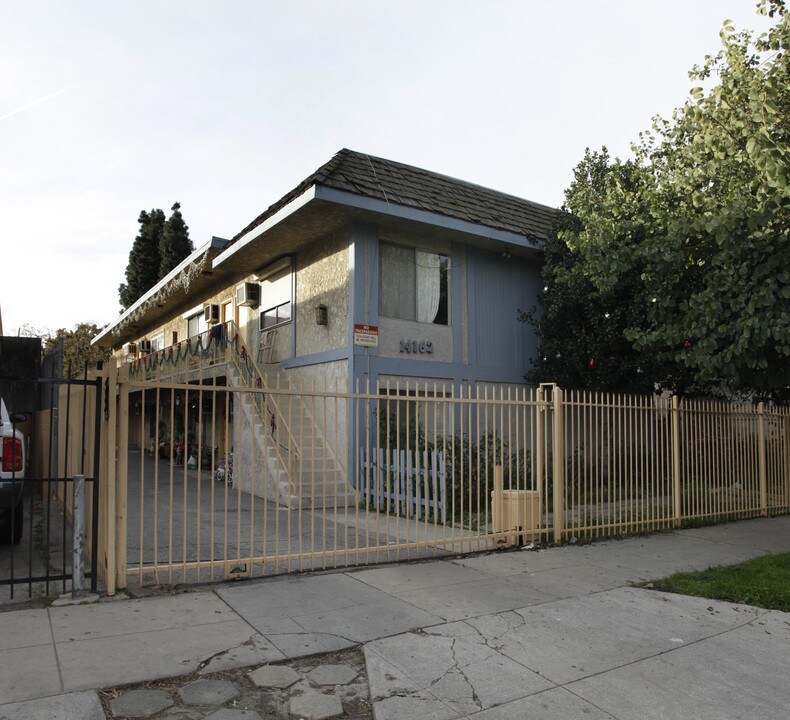 14162 Delano St in Van Nuys, CA - Building Photo