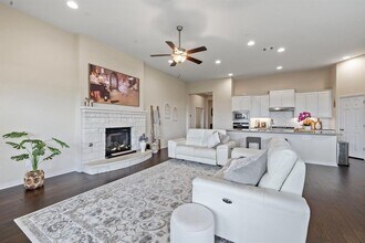 7716 Pace Ravine Dr in Lago Vista, TX - Building Photo - Building Photo