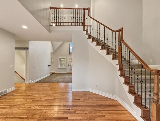 1615 E Lakeview Way in Ogden, UT - Building Photo - Building Photo