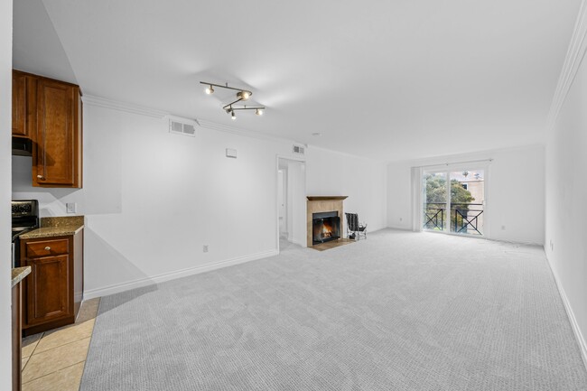 1756 Essex St in San Diego, CA - Building Photo - Building Photo