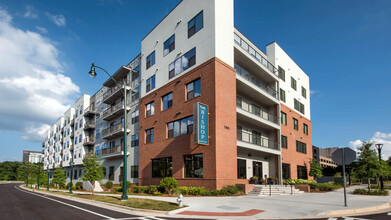 The Bishop in Atlanta, GA - Foto de edificio - Building Photo