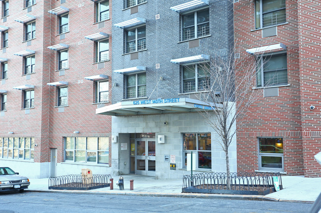 Castle Gardens in New York, NY - Foto de edificio - Building Photo