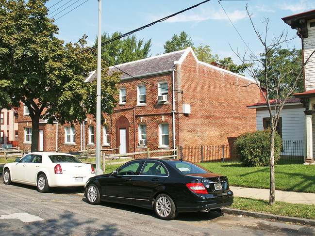 1300-1304 U St SE in Washington, DC - Building Photo - Building Photo