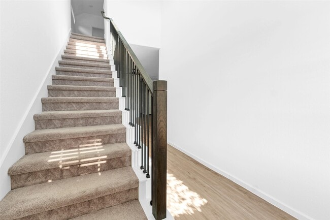 property at 1426 Northwood Blf Ln