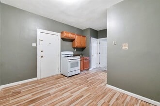 194 Kensington Ave in Jersey City, NJ - Building Photo - Building Photo