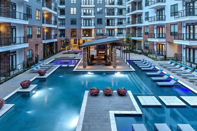Windsor Fitzhugh in Dallas, TX - Foto de edificio - Building Photo