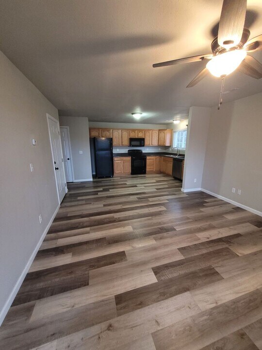 436 Shade Tree Ln-Unit -1 in Farmington, MO - Building Photo