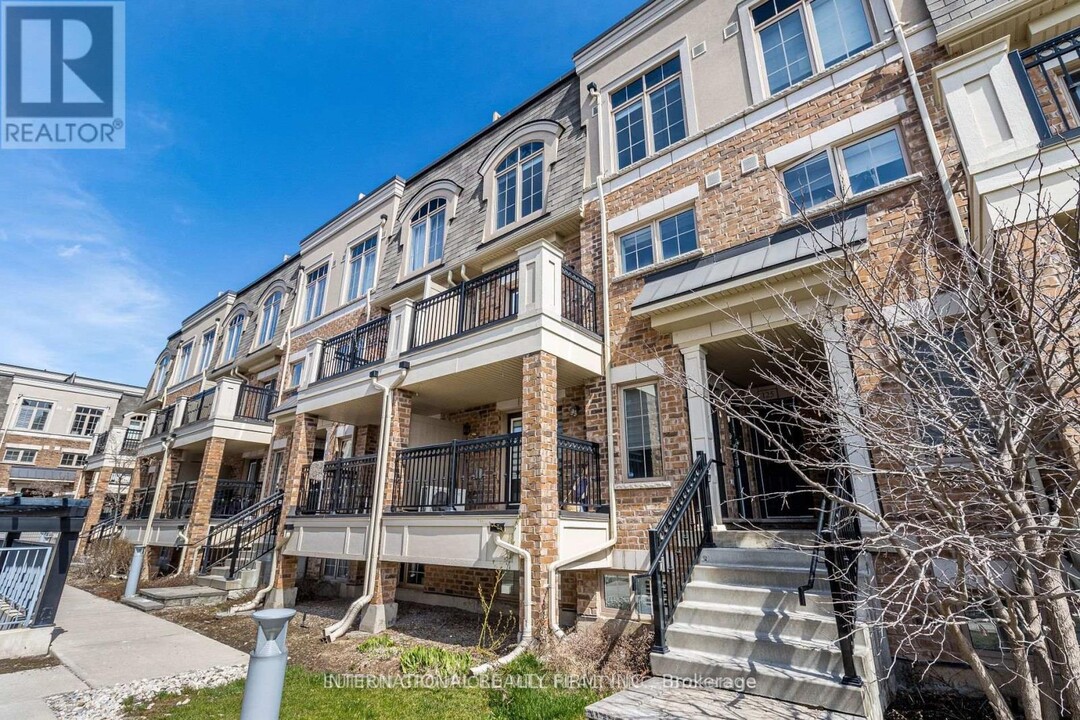 2441-2441 Greenwich Dr in Oakville, ON - Building Photo