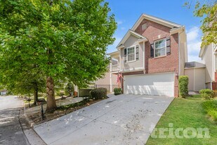 597 Shadow Valley Ct in Lithonia, GA - Building Photo