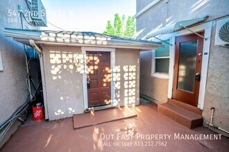 547 2nd St N in St. Petersburg, FL - Building Photo - Building Photo