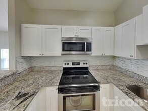 12617 Parkbury Dr in Orlando, FL - Foto de edificio - Building Photo