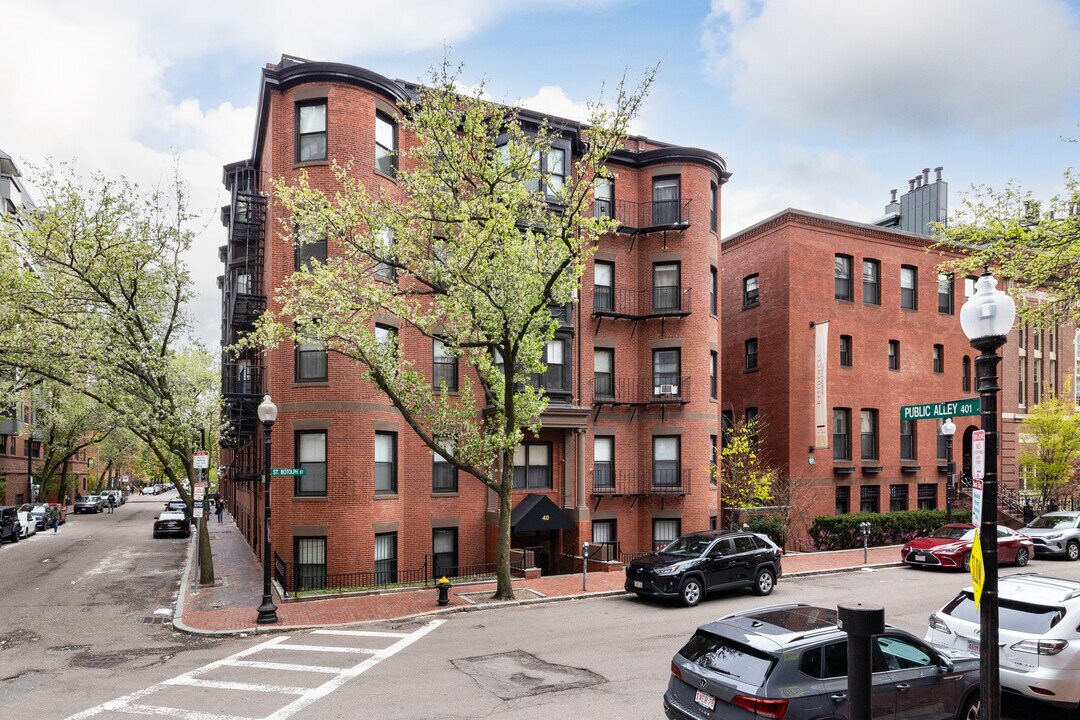 38-40 Saint Botolph St in Boston, MA - Building Photo