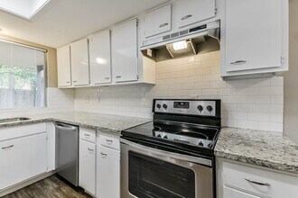 26 W Broken Oak in The Woodlands, TX - Building Photo - Building Photo