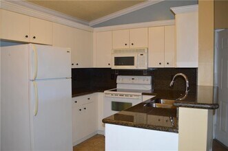 5550 NW 61st St in Coconut Creek, FL - Building Photo - Building Photo