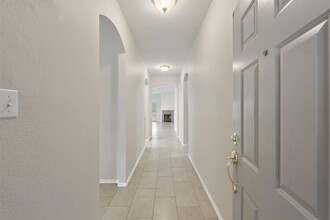 802 N Creek Blvd in Leander, TX - Building Photo - Building Photo