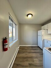 1750 St Johns Blvd in Lincoln Park, MI - Building Photo - Building Photo