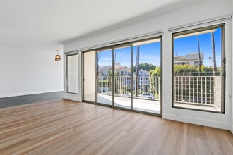 5TH1043 in Santa Monica, CA - Foto de edificio - Interior Photo