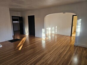 811 #1 Don Diego Unit 1 in Santa Fe, NM - Foto de edificio - Building Photo