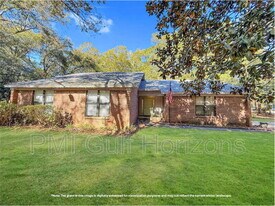 6929 Summit Way in Milton, FL - Building Photo