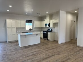 4260 W 31st Pl in Yuma, AZ - Building Photo - Building Photo