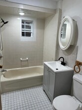 83 W 14th St in Bayonne, NJ - Building Photo - Building Photo