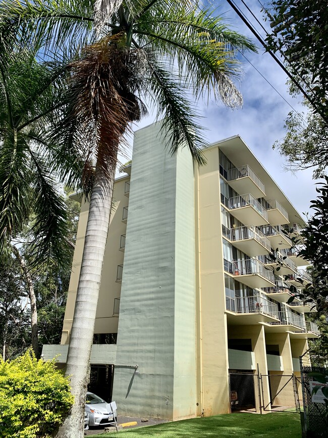 property at 1600 Wilikina Dr