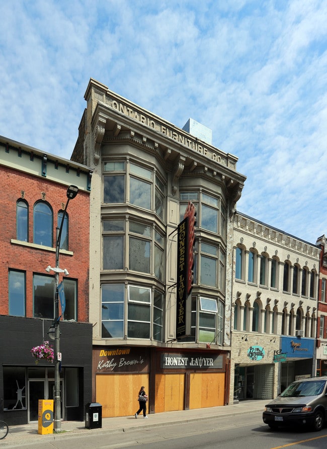 228-230 Dundas St