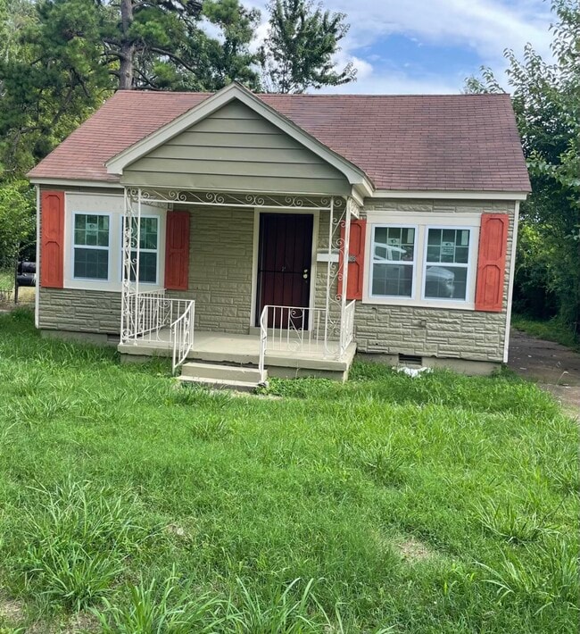 property at 1005 Palermo Ave