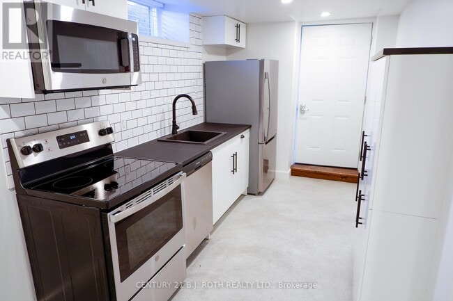 1370 Killarney Beach Rd in Innisfil, ON - Building Photo - Building Photo