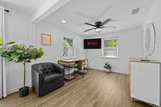 2229 Alice Rd in Sarasota, FL - Building Photo - Building Photo