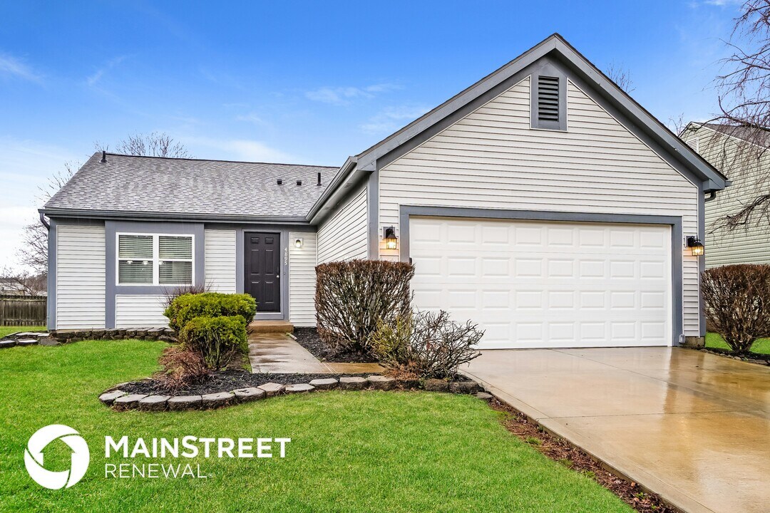 4895 Canal Cove Way in Columbus, OH - Building Photo