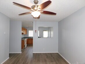 6707 Pleasant Oak Dr in San Antonio, TX - Building Photo - Building Photo