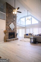 390 Stoneridge Way in Fayetteville, GA - Building Photo