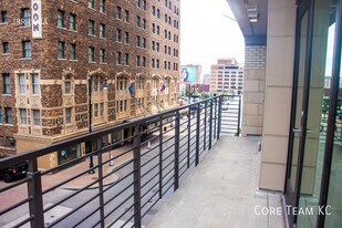 1300 Baltimore Ave in Kansas City, MO - Building Photo