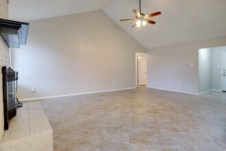 405 Indian Crest Dr in Saginaw, TX - Building Photo - Building Photo