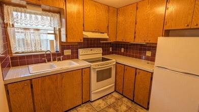 803 8th Ave in Council Bluffs, IA - Building Photo - Building Photo