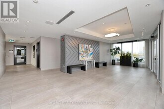 200-200 Lagerfeld Dr in Brampton, ON - Building Photo - Building Photo