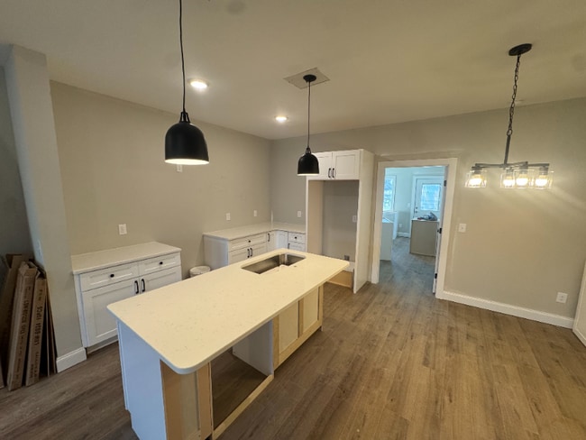 263 W Spring St in Smithville, TN - Foto de edificio - Building Photo