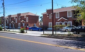 401 E Lane St in Laredo, TX - Foto de edificio