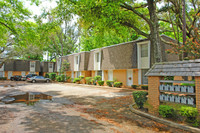 Hidden Village Townhomes in Pensacola, FL - Building Photo - Building Photo