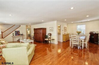 15 N Gladstone Ave in Margate City, NJ - Building Photo - Building Photo