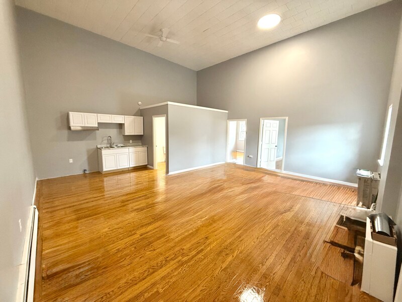 426 3rd Ave in Troy, NY - Building Photo