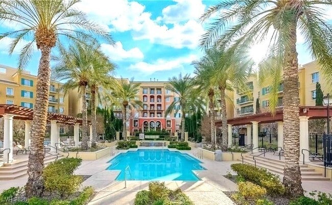 30 Strada Di Villaggio in Henderson, NV - Building Photo - Building Photo